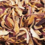 Kibbled red onion dehydrated